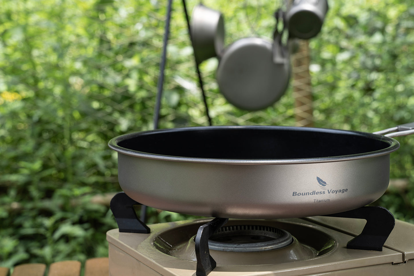 Boundless Voyage Titanium Non-stick Frying Pan Outdoor Camping Skillet with Folding Handle Lightweight Cookware