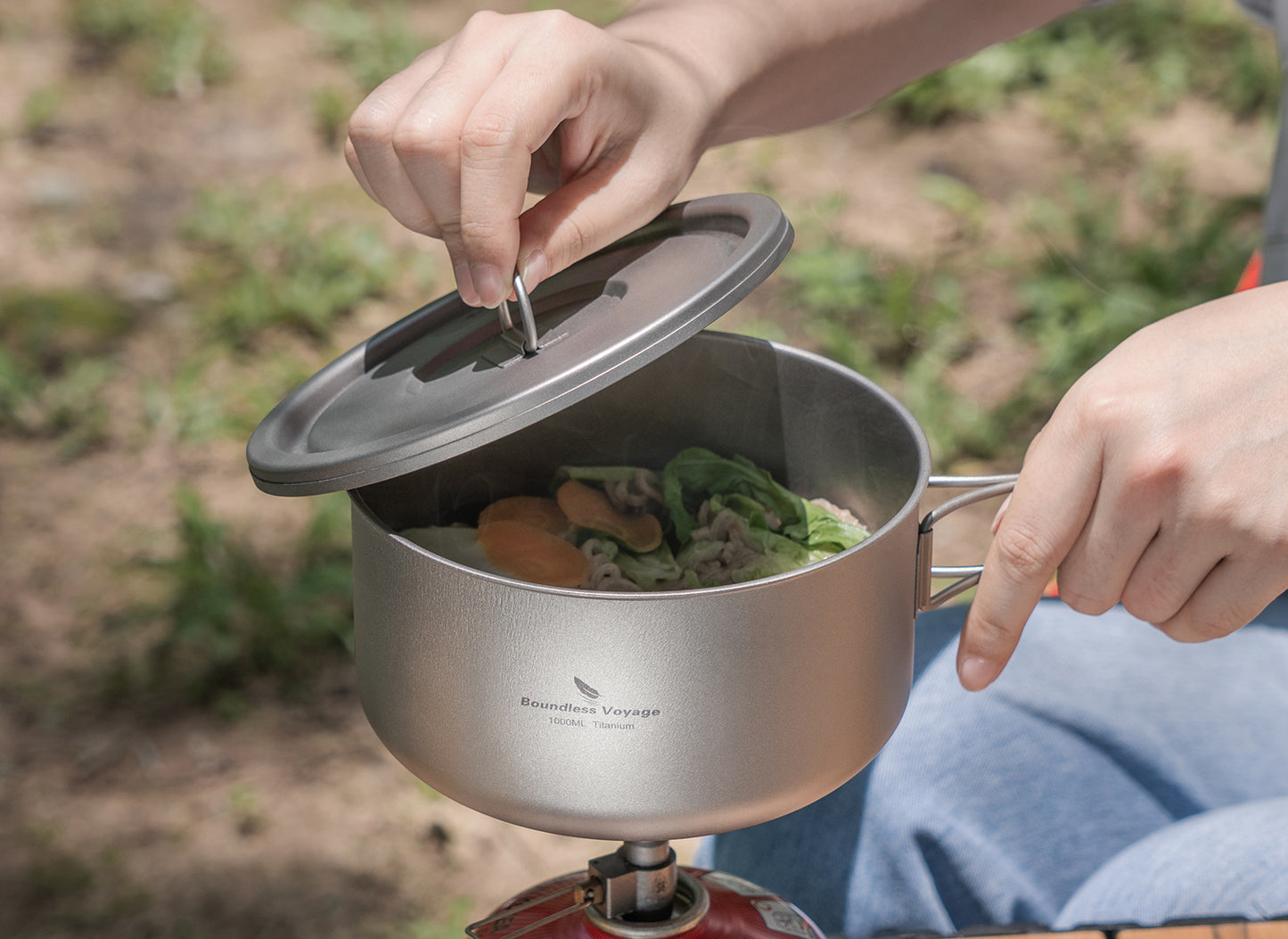 Boundless Voyage 1000ml Titanium Pot with Lid Outdoor Camping Individual Soldier Pot Single Layer Lunch Box with Folding Handle Portable Backpacking Cup