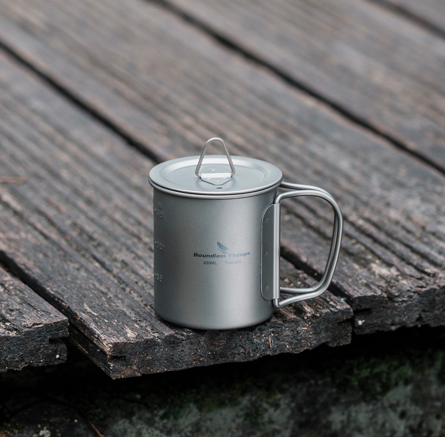 Unlimited Voyage 450ml Titanium Alloy Cup with Lid and Folding Handle for Outdoor Camping Ultra-Light Water Tea and Coffee Cup