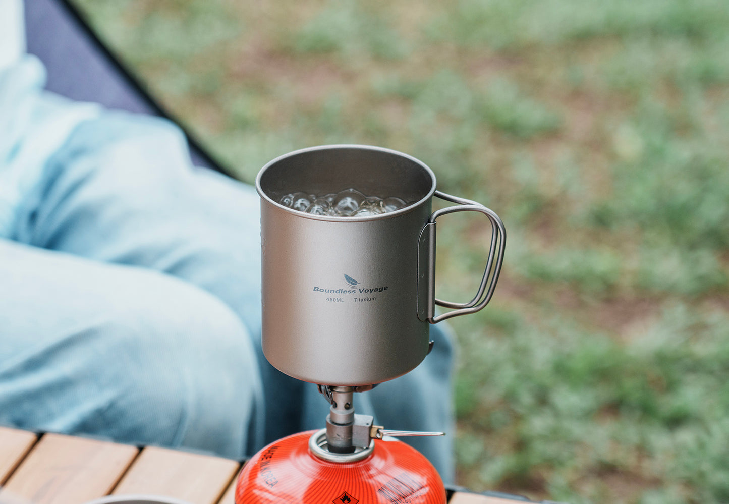 Unlimited Voyage 600ml Titanium Alloy Cup with Lid and Folding Handle for Outdoor Camping Ultra-Light Water Tea and Coffee Cup