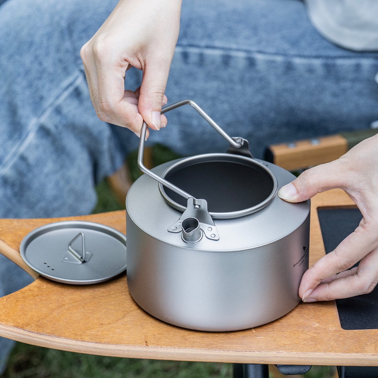 Boundless Voyage Titanium Kettle With Folding Handle 1000ml