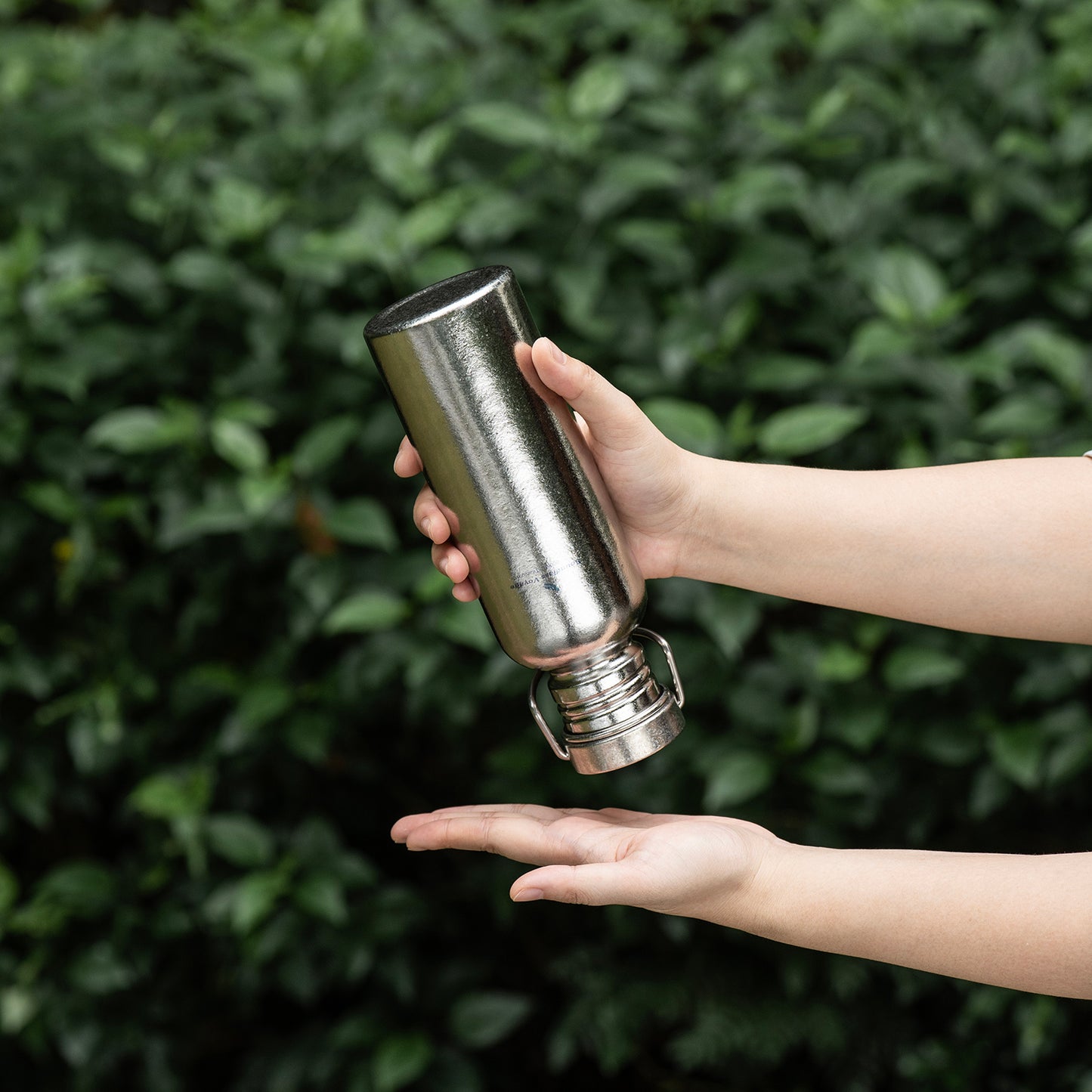 Boundless Voyage Crystal Finish Titanium Water Bottle – Ultralight, Corrosion-Resistant, Perfect for Outdoor & Daily Hydration