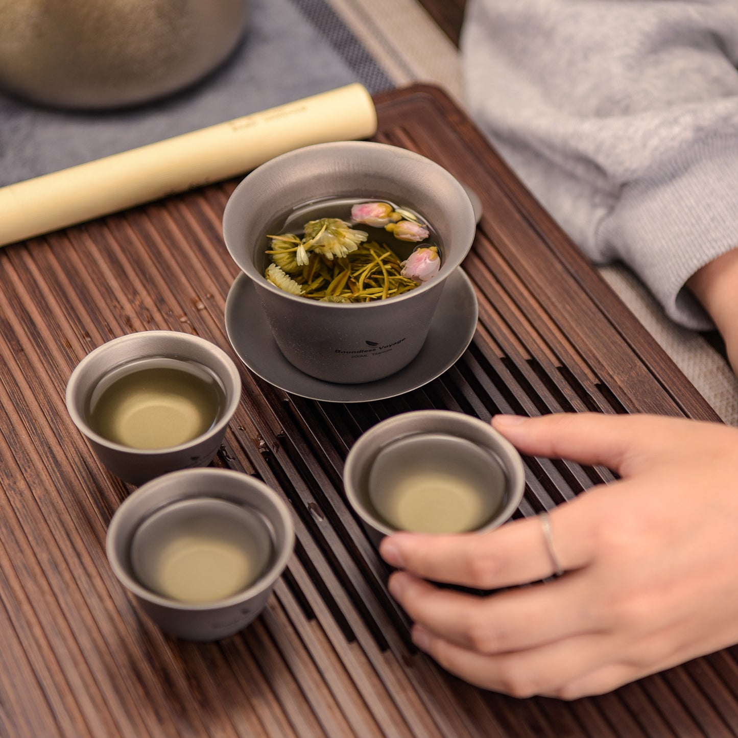 Boundless Voyage Titanium Gaiwan Kung Fu Tea Cup and Saucer with Lid Chinese Traditional Gaiwan Double Walled Durable Tea Bowl Teacup with Cover Lightweight Tea Set Outdoor Camping Portable Tureen