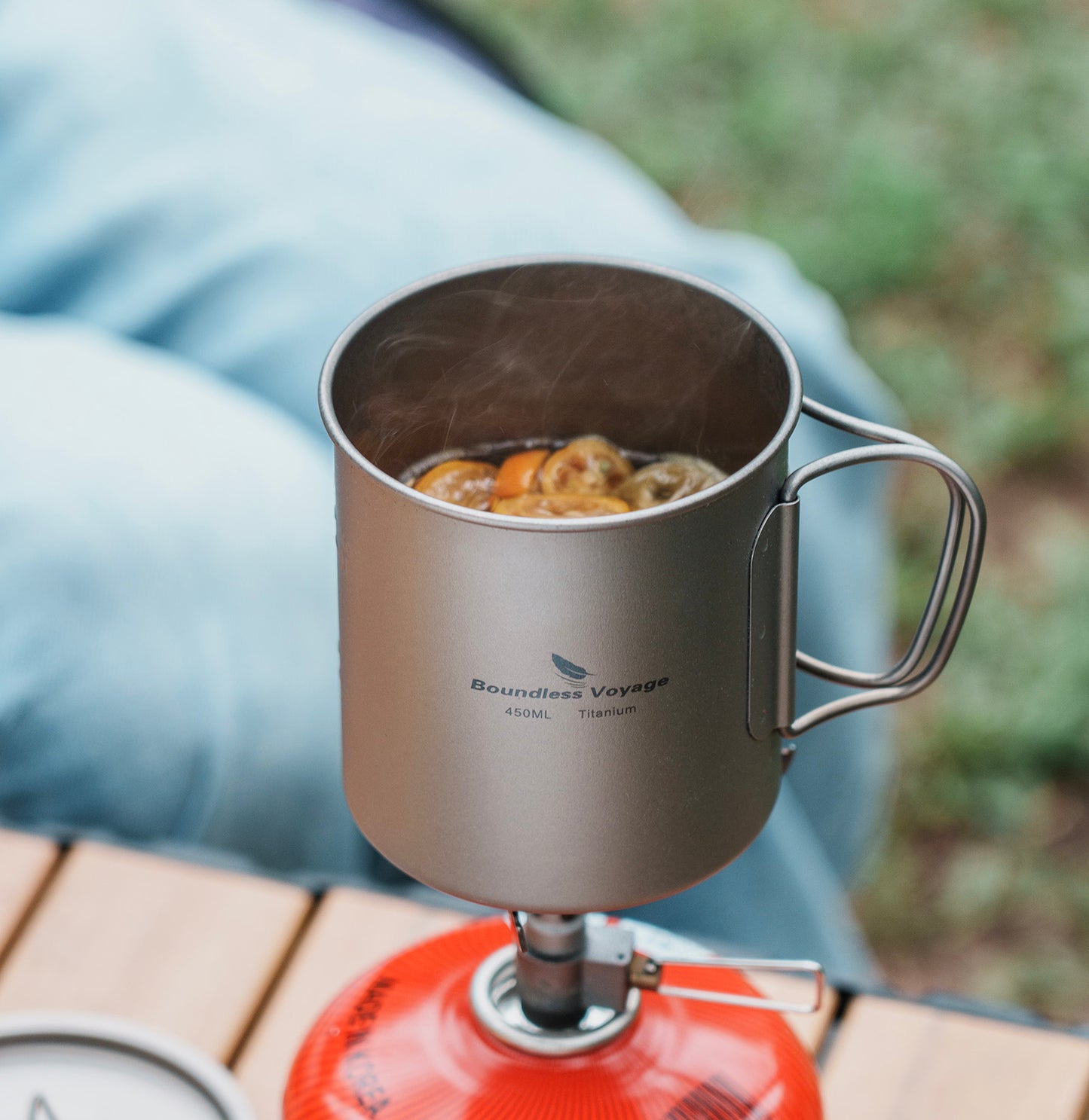 Unlimited Voyage 600ml Titanium Alloy Cup with Lid and Folding Handle for Outdoor Camping Ultra-Light Water Tea and Coffee Cup