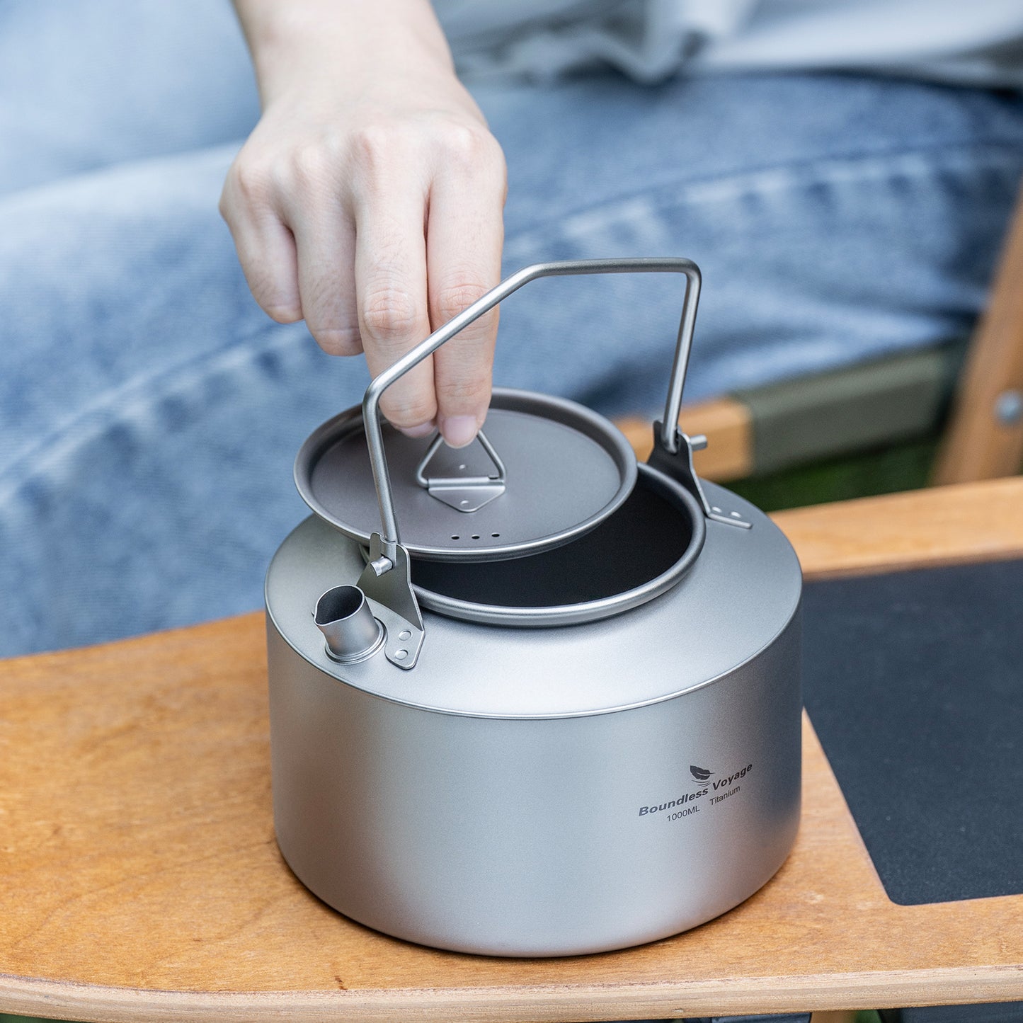 Boundless Voyage Titanium Kettle With Folding Handle 1000ml