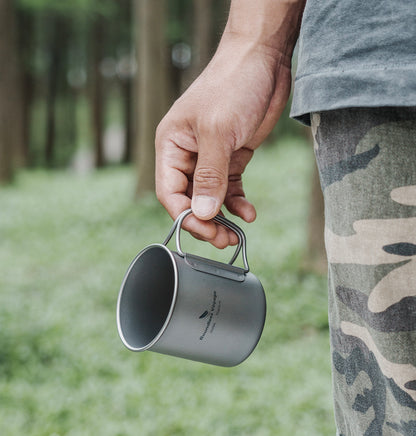 Unlimited Voyage 200ml Titanium Alloy Cup with Lid and Folding Handle for Outdoor Camping Ultra-Light Water Tea and Coffee Cup