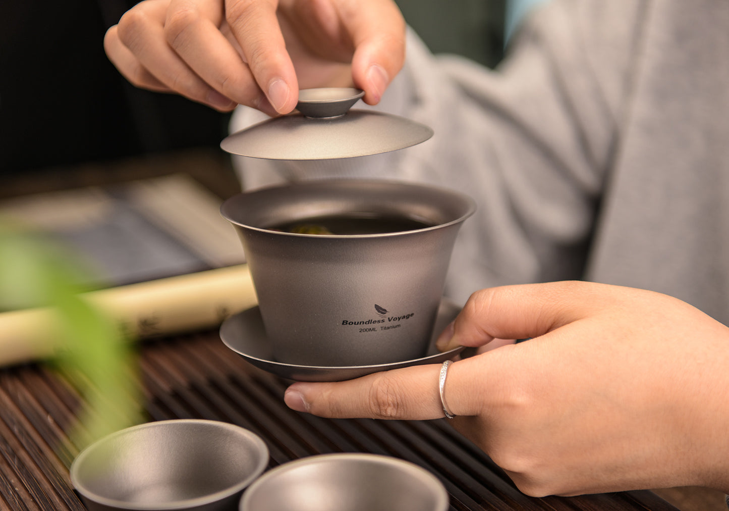 Boundless Voyage Titanium Gaiwan Kung Fu Tea Cup and Saucer with Lid Chinese Traditional Gaiwan Double Walled Durable Tea Bowl Teacup with Cover Lightweight Tea Set Outdoor Camping Portable Tureen